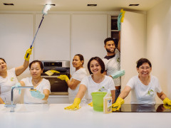Poetshulpen LBM in de keuken