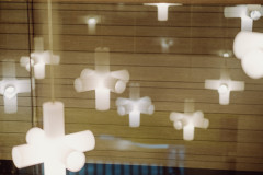 lampen op kantoor bij La Belle Maison.jpg